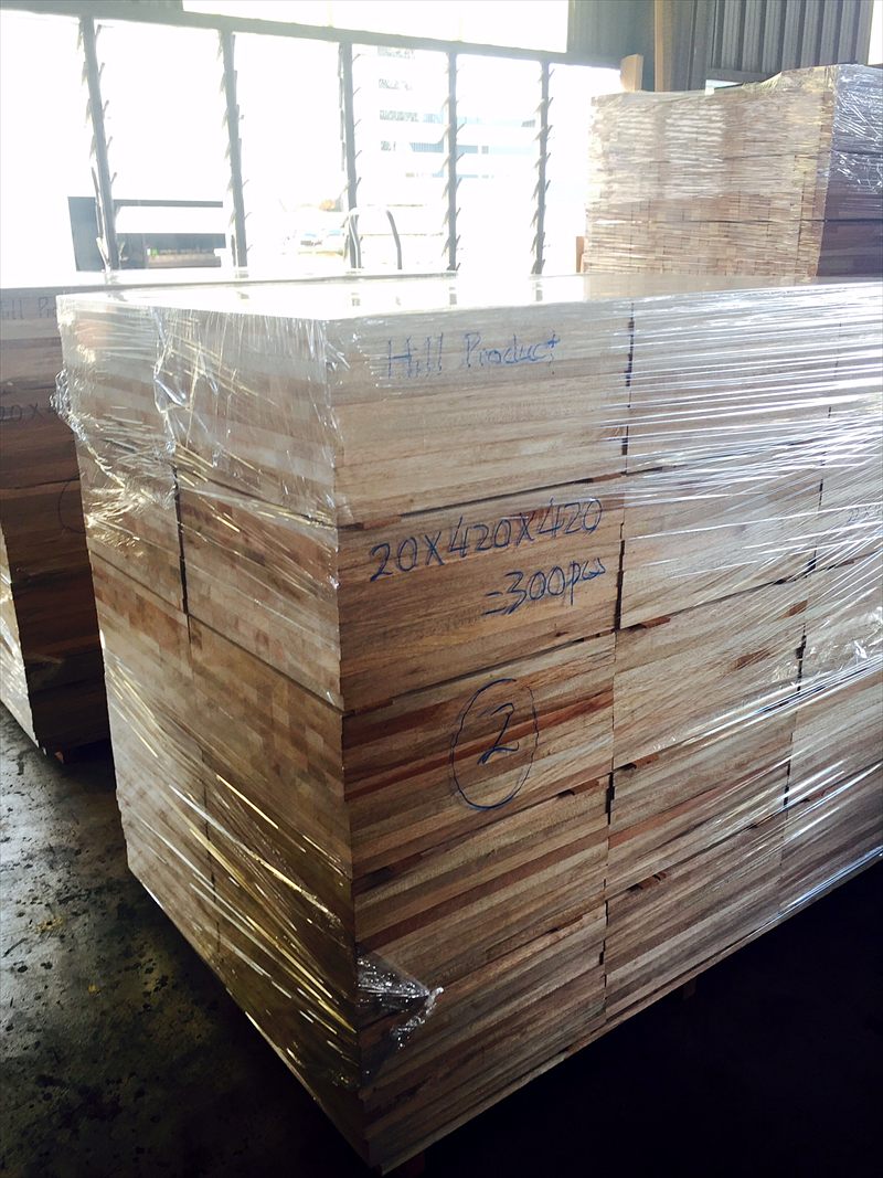 Export-wrapped pallet of FJLB boards