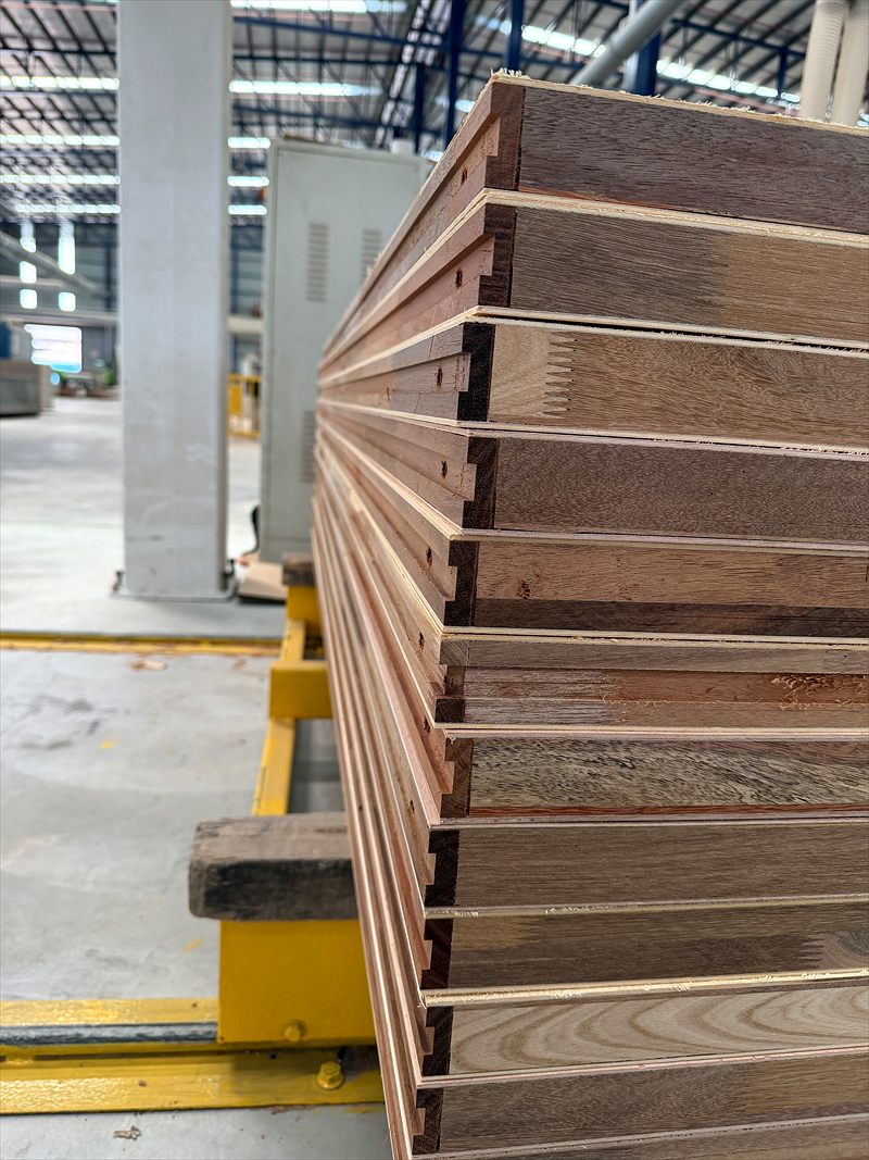 Fanned timber lipping and beading profiles